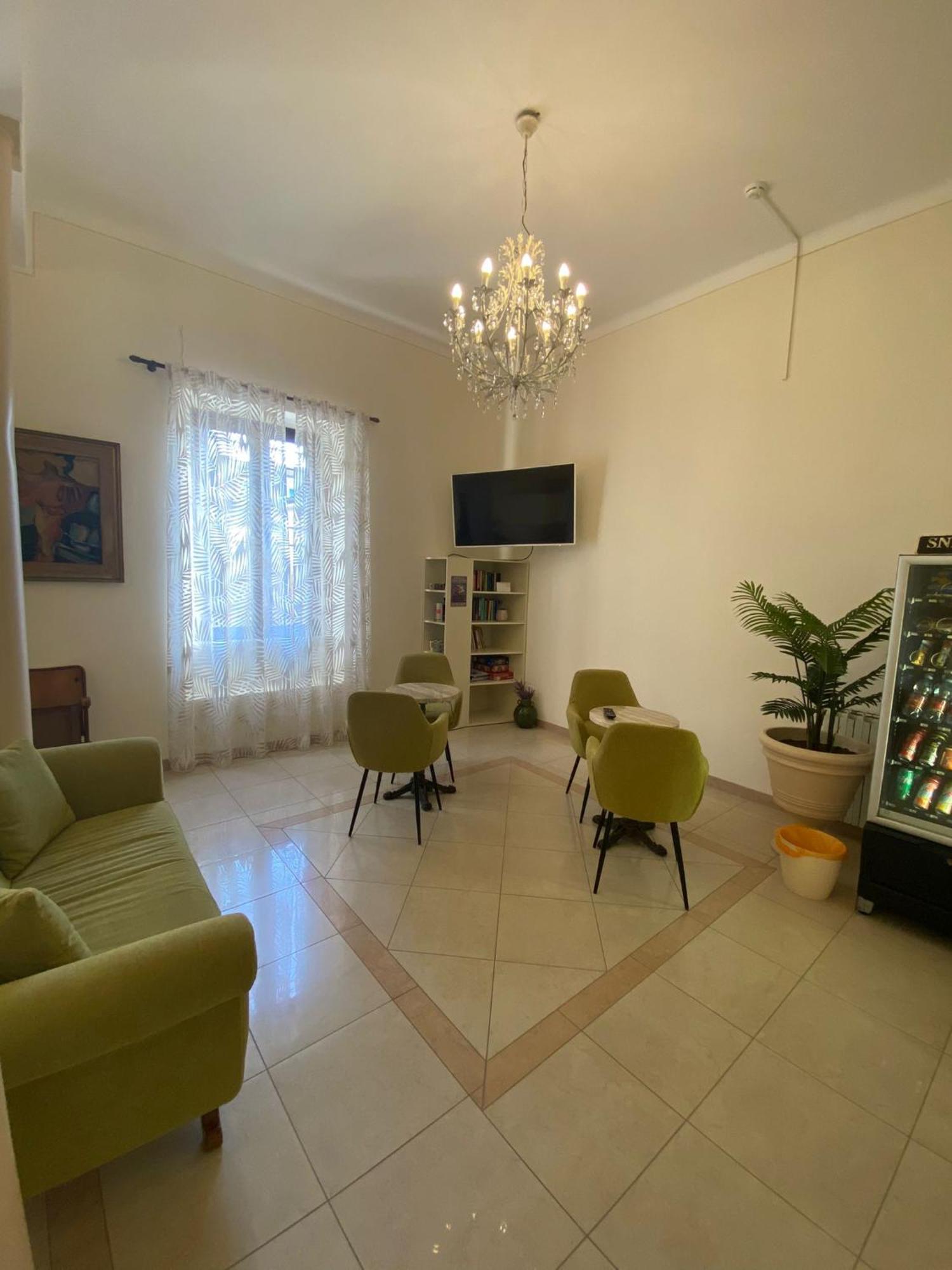 Hotel Virginia Marina di Massa Extérieur photo